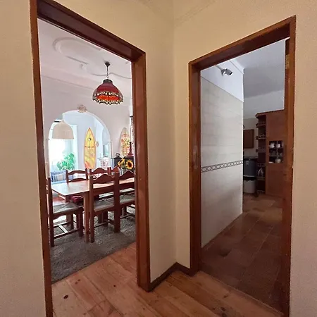 ゲストハウス Caparica Surf *