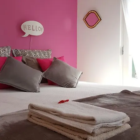 Caparica Surf ゲストハウス *