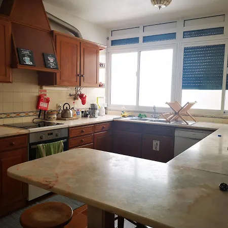 Pensión Caparica Surf *