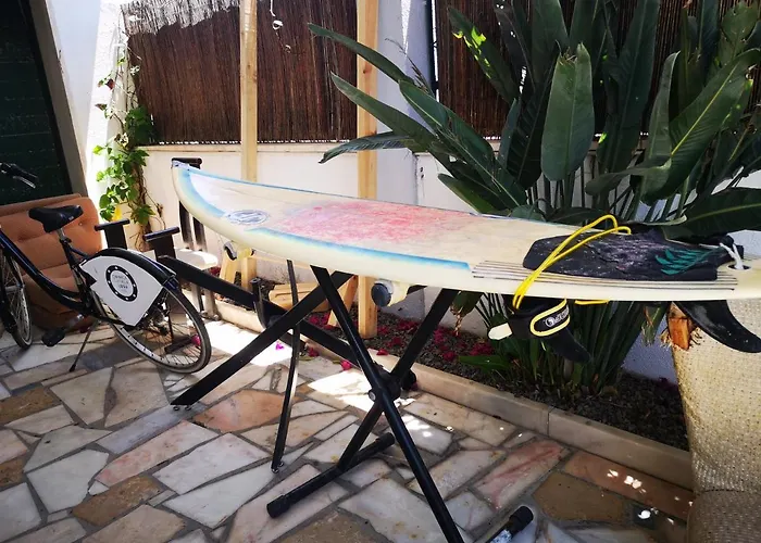 Caparica Surf בית הארחה